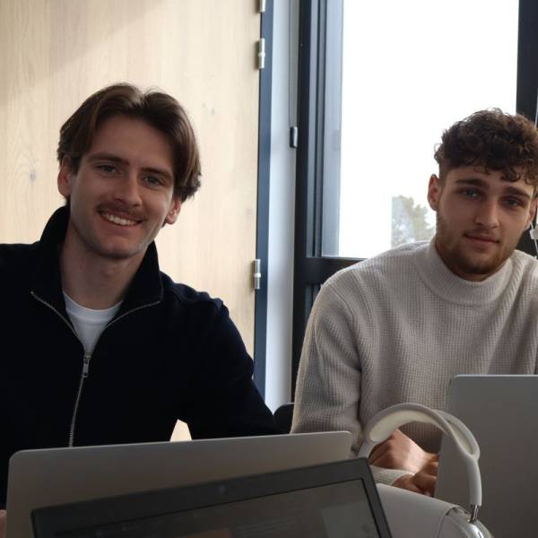 etudier en alternance chez alticome